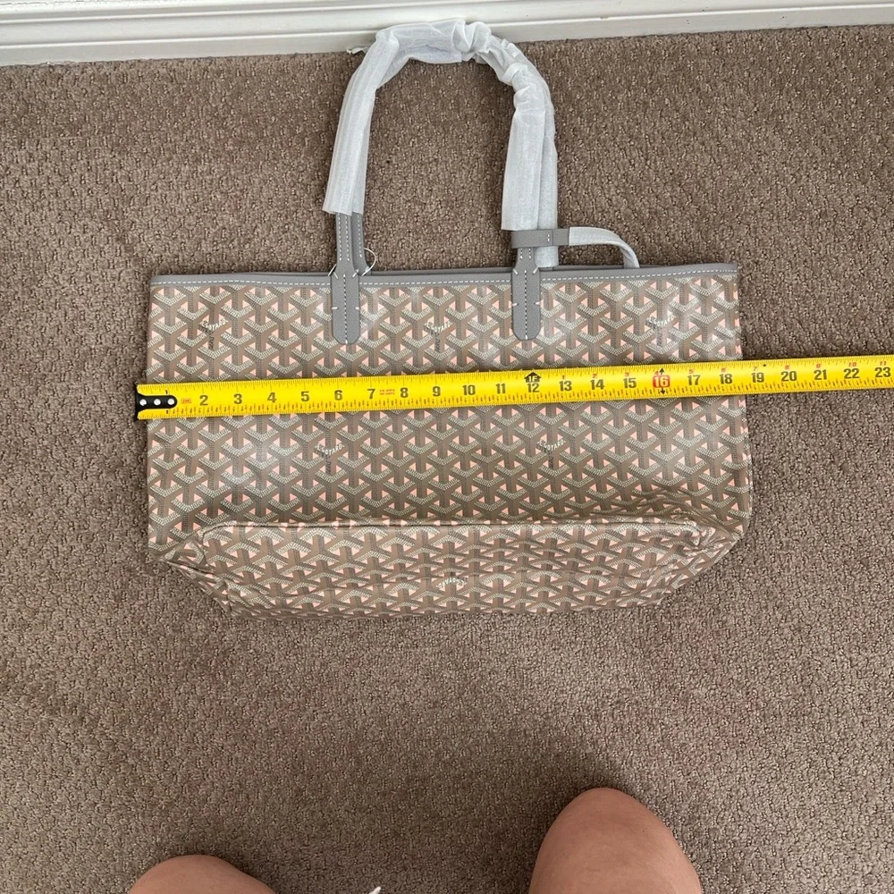 Stylish Tote Bag - Picture 7 of 7